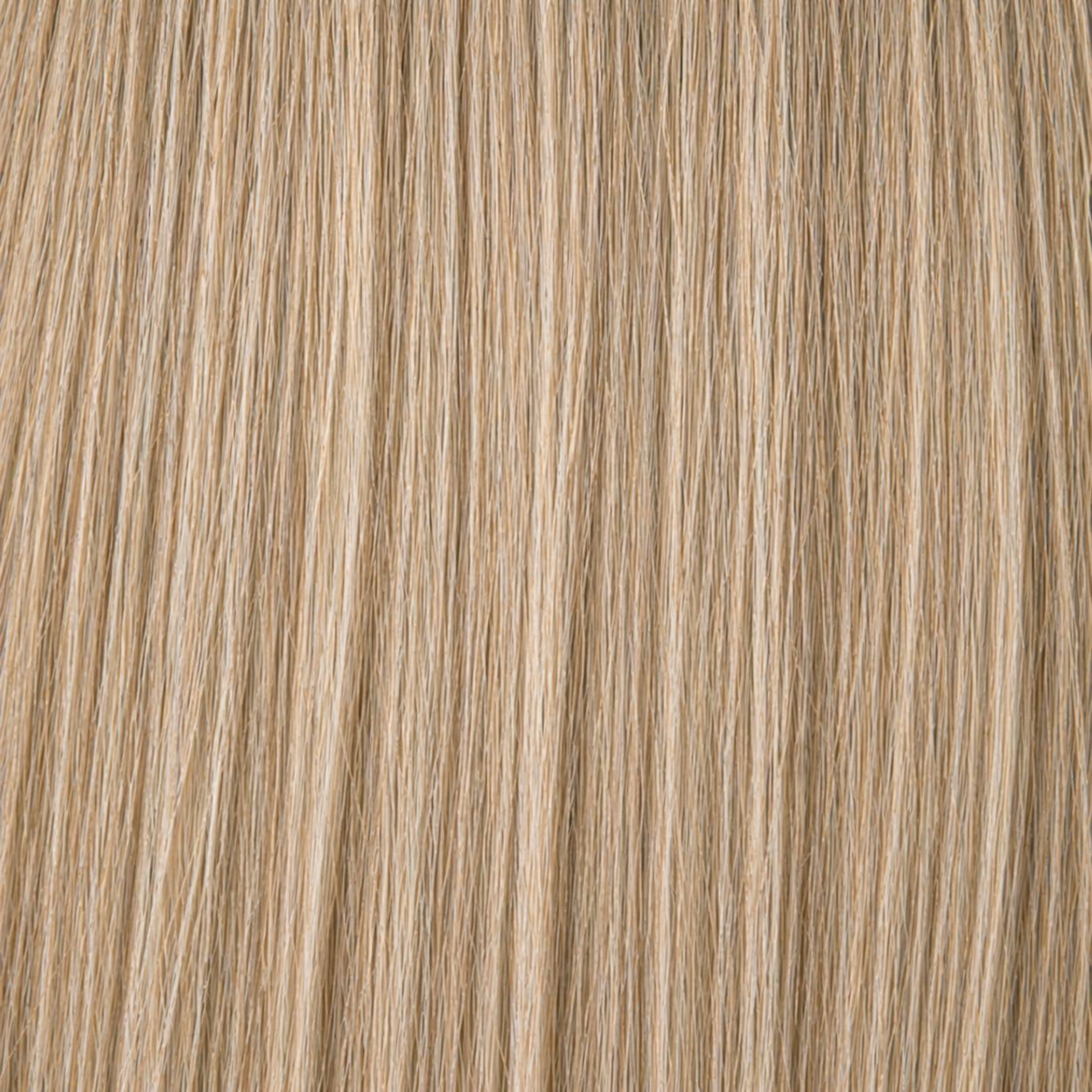 Close-up of the Remy human hair texture in shade #M18/613 Highlights